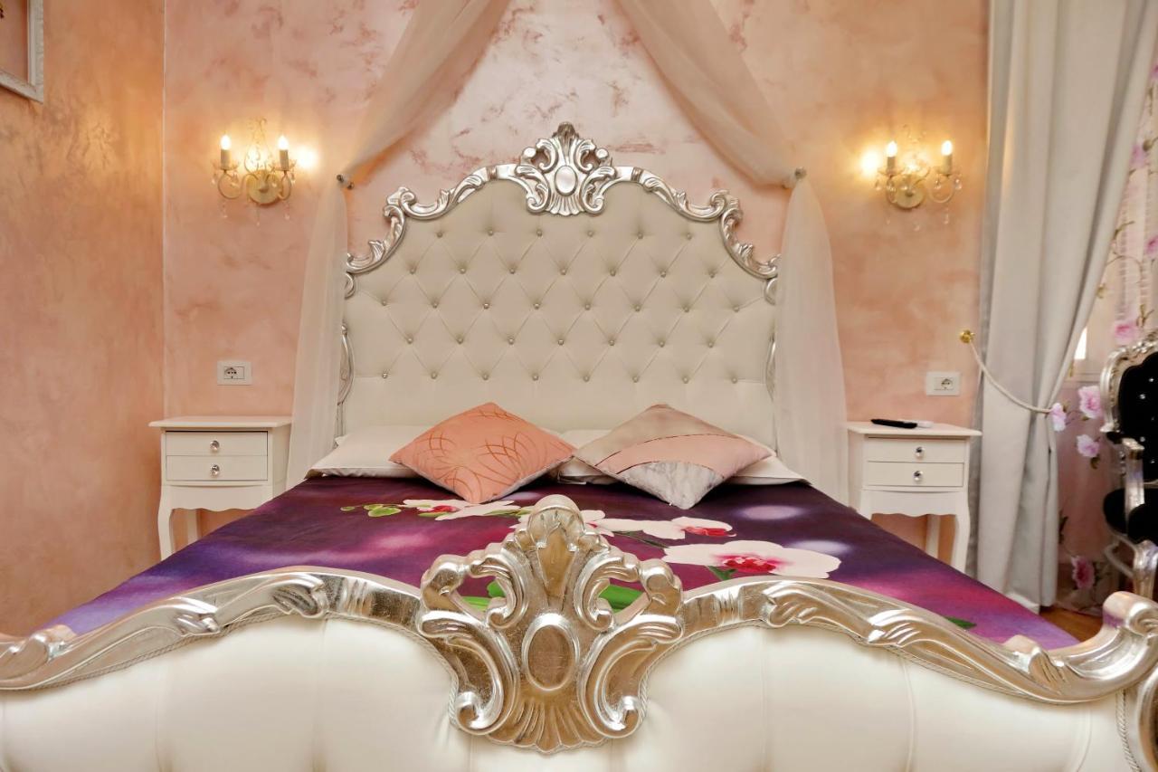 Deluxe Rooms And Chilling Jacuzzi Suite Guesthouse Рим Екстер'єр фото